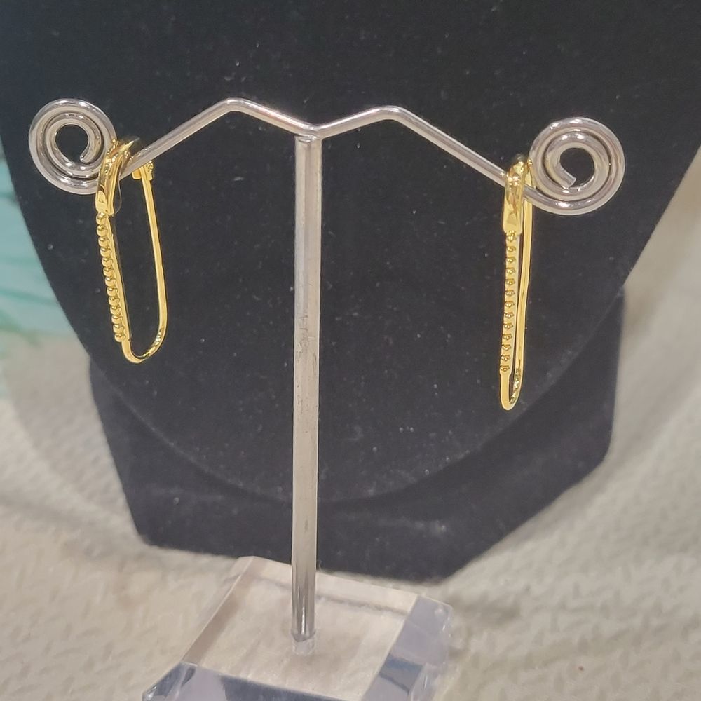 GOLD OVER STERLING SILVER SAFETY PIN 🧷 EARRINGS - Picture 7 of 7
